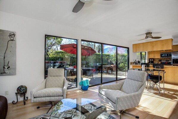 Interior - Classic Palm Springs condo,private patio,mountain view,3 pools,tennis,pickleball (Palm Springs)