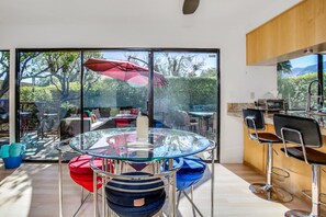 Dining - Classic Palm Springs condo,private patio,mountain view,3 pools,tennis,pickleball (Palm Springs)