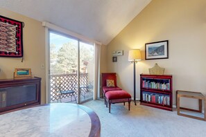 Interior - Condo with full kitchen, balconies, views of Mt. Elden - close to town (Flagstaff)