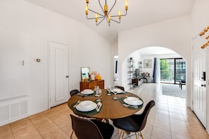 Dining - Second floor, dog-friendly condo w/ pool & hot tub access, WiFi, and central AC (Palm Springs)