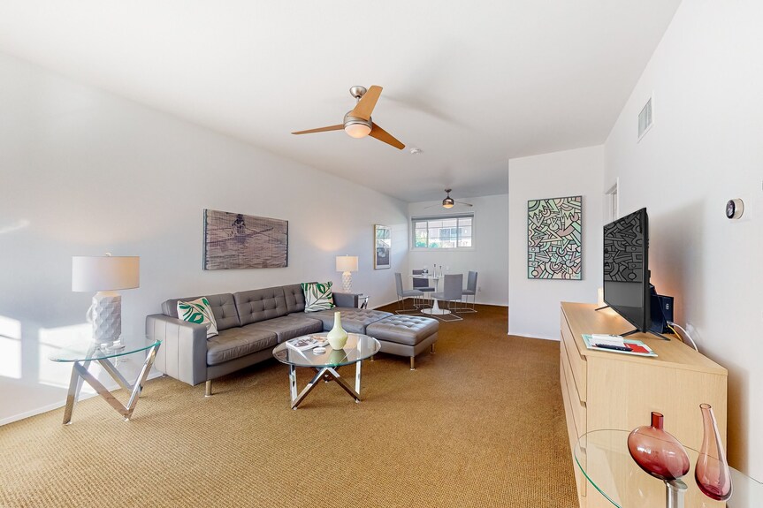Mountain-view Condo With Pool, Hot Tub, Balcony, & Central Ac - 棕櫚泉