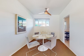 Dining - Mountain-view condo with pool, hot tub, balcony, & central AC (Palm Springs)