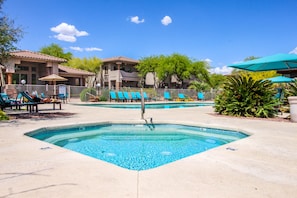 A heated pool - Bright & modern resort condo with pool & hot tub (Oro Valley)