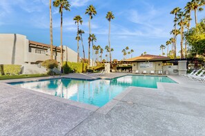Beheizter Pool