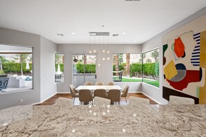 Dining - Luxury home with mountain views, pool and pool spa (Palm Springs)