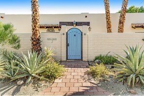 Exterior detail - Charming Spanish-inspired home w/ private pool & views - 2BR - #LIC - 067540 (La Quinta)