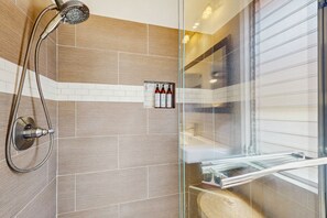 Shower, hair dryer, towels - Dog-friendly condo w/ balcony & shared pools/hot tubs - close to downtown (Palm Springs)