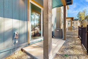 Property grounds - Modern, dog-friendly bungalow home with patio, balcony, & central AC (Flagstaff)