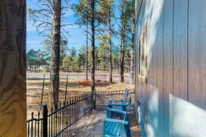 Property grounds - Modern, dog-friendly bungalow home with patio, balcony, & central AC (Flagstaff)