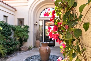 Exterior detail - PGA West Utopia with Detached Casita, Luxe Pool & Spa | Walk to Clubhouse (La Quinta)