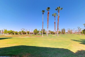 Golf - PGA West course-side house with shared pool, hot tub, and golf access (La Quinta)