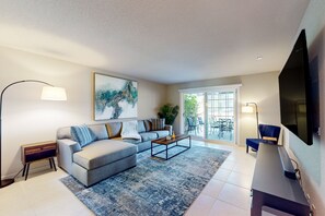 Smart TV - Modern palm-surrounded condo with mtn views, heated pool, & AC - dog-friendly (Palm Springs)