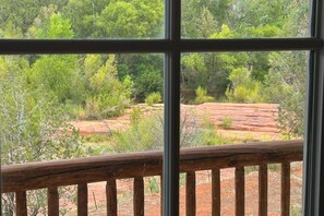 Interior - On Oak Creek w/Cathedral Rock Views Private gated retreat (Sedona)