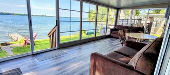 Lakefront Cottage Near Sandbanks with Sunset View and Picton