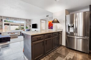 Interior - Gorgeous desert home with pool, enclosed yard, full kitchen, on-site golf, & AC (Litchfield Park)