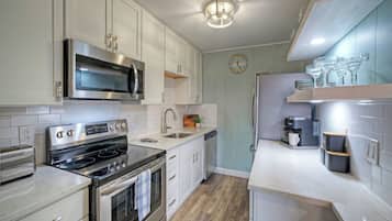 Huoneisto (1 Bedroom) | Yksityinen keittiö