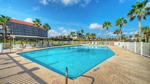 Interior - Rest Ashored by Avantstay Port A Condo + Beach Access + Pickleball Court + Basketball Court (Port Aransas)