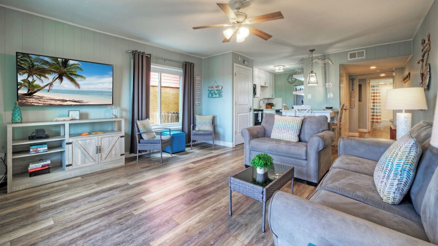 Rest Ashored by Avantstay Port A Condo + Beach Access + Pickleball Court + Basketball Court