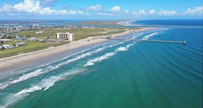 Rest Ashored by Avantstay Port A Condo + Beach Access + Pickleball Court + Basketball Court