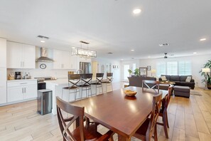 Dining - Designer getaway with private pool, firepit, walled yard & RV parking (Scottsdale)