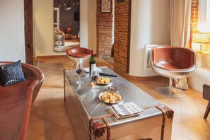 Interior - Planet 612 - Capitol view (Toulouse)