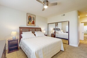 2 bedrooms, desk, iron/ironing board, free WiFi - Desert Falls Condo on Golf Course w/Shared Fitness Center, Pools, Spas & Tennis (Palm Desert)