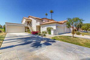 Exterior - Desert Falls Condo on Golf Course w/Shared Fitness Center, Pools, Spas & Tennis (Palm Desert)