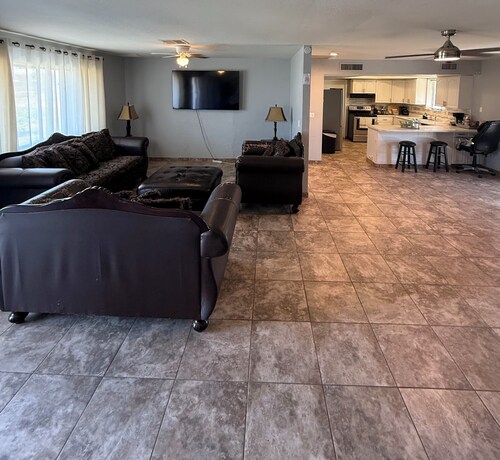 Spacious and comfortable 2BR - House