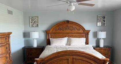 Spacious and comfortable 2BR - House