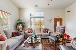 Smart TV - Modern Spanish, Dog-Friendly Home w/Mtn View, Private Pool, Spa, & Grill (La Quinta)