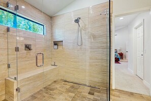 Shower, hair dryer, towels - Unwind in style at this cute condo in Palm Desert ft.a sunny patio and pool. (Palm Desert)