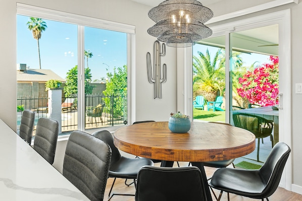 Dining - Dog-friendly home with private pool, central AC & W/D - snowbird-friendly (Phoenix)