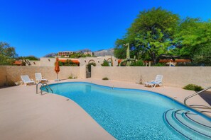 Pool - Corner condo in Tucson foothills w/ a community pool & two private patios (Tucson)