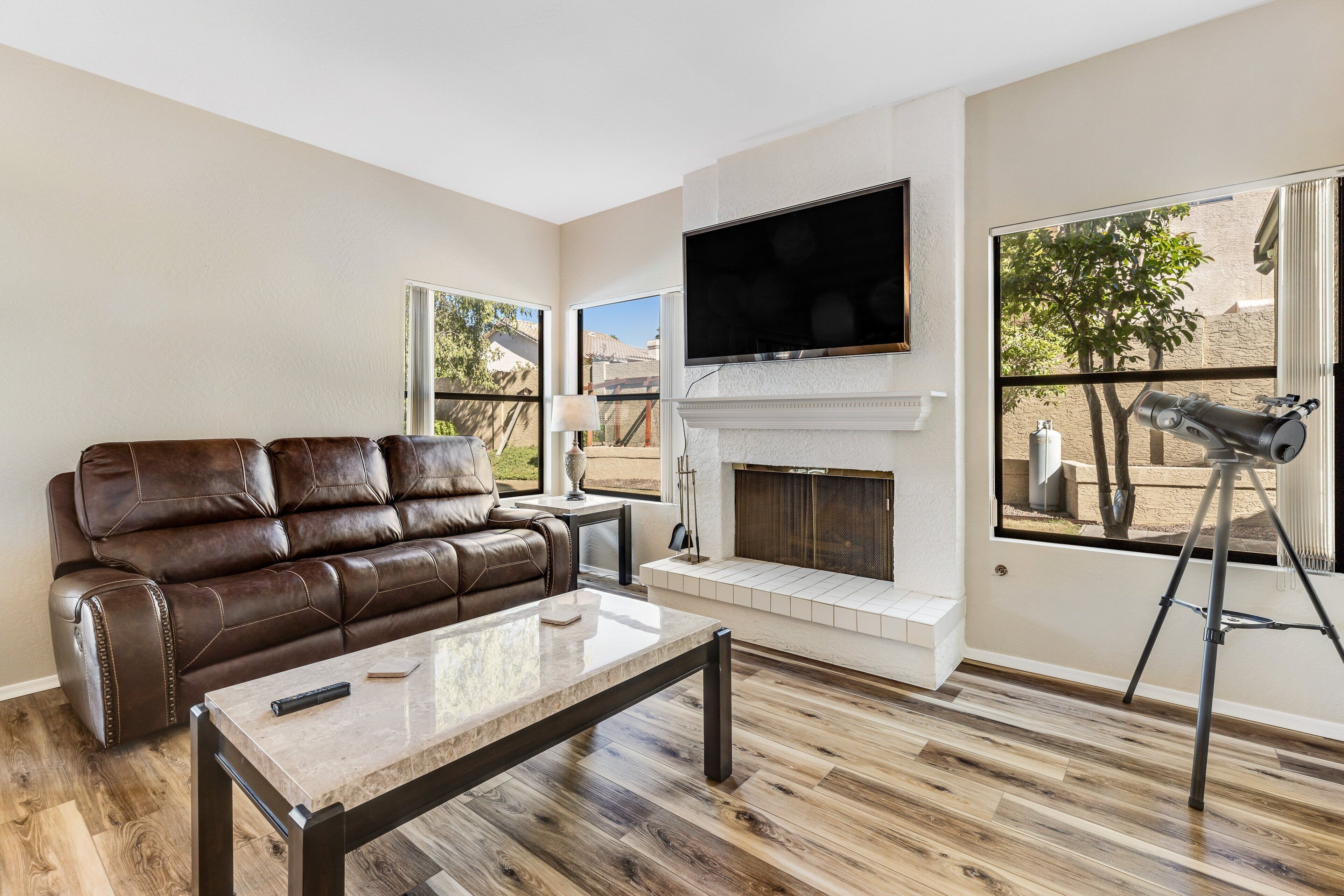 Tropical Retreat With Pool, Grill, Central Air-conditioning, & Washer/dryer - Phoenix, AZ