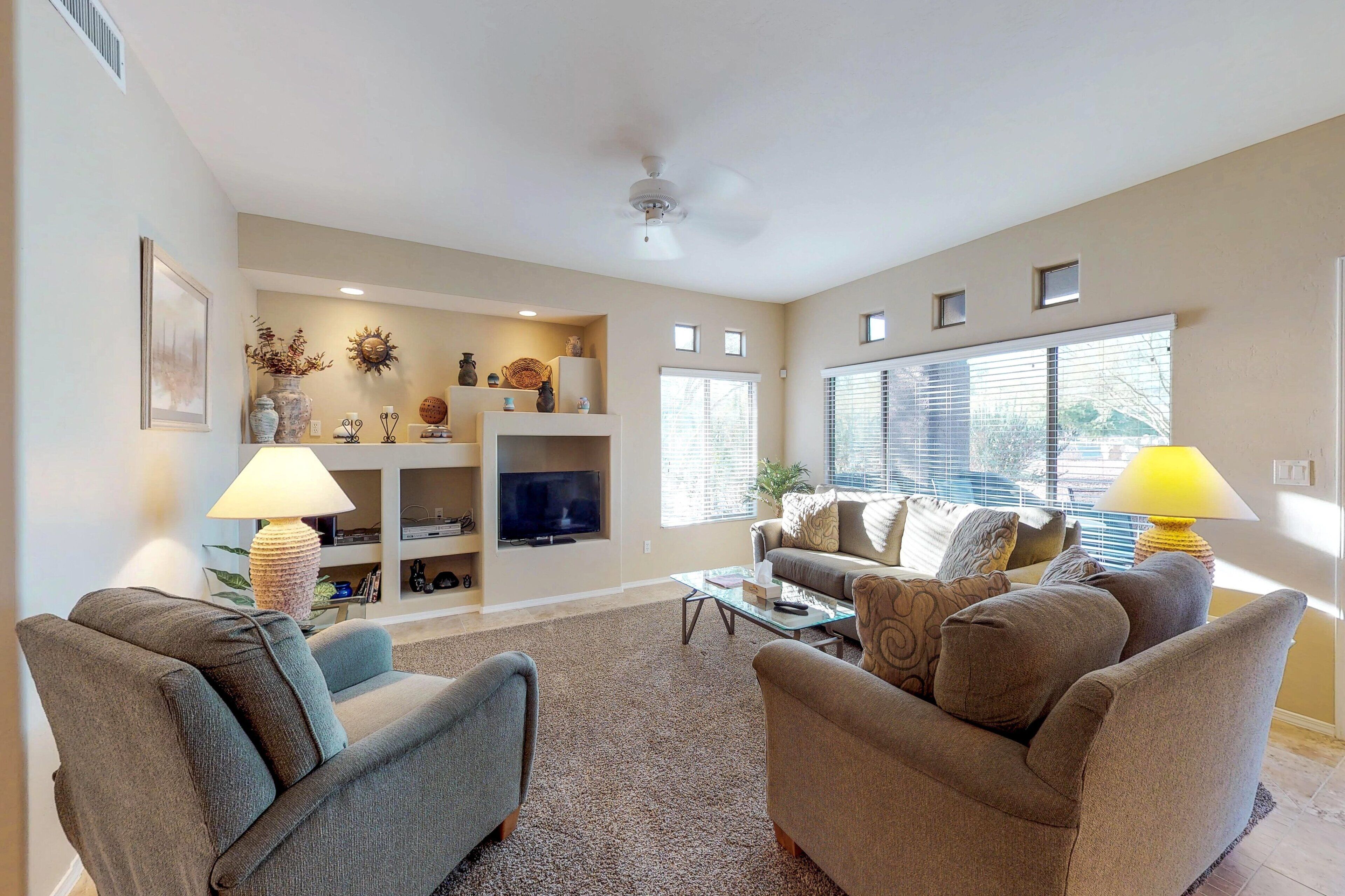 Comfortable, Updated Condo With Pool & Hot Tub - Oro Valley, AZ