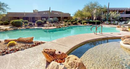 Southwestern charm with a pool & private patio - near shopping