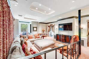 Smart TV - 1920's mansion with private pool, theater room & central location (Phoenix)