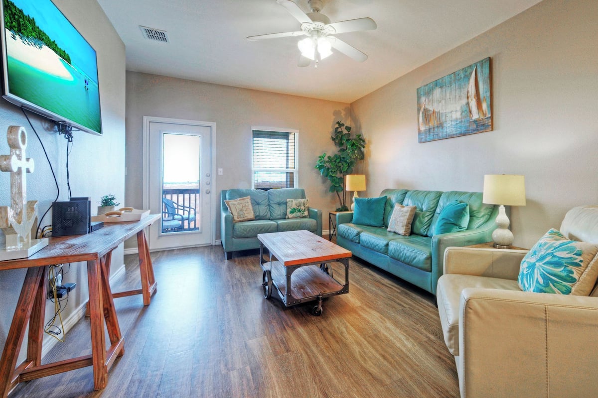 Apartment (4 Bedrooms) | Front of property