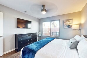 1 bedroom, iron/ironing board, free WiFi, bed sheets - Golf-course-front condo near Old Town with two patios, WiFi, pool & hot tub (Scottsdale)