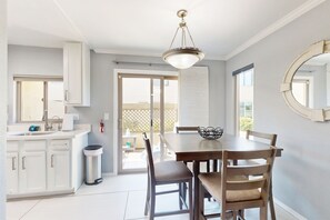 Dining - Golf-course-front condo near Old Town with two patios, WiFi, pool & hot tub (Scottsdale)