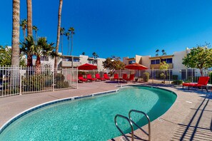 Pool - Sun-filled condo with a patio, central AC, pool & grill access - great location (Scottsdale)