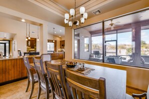 Dining - Gorgeous desert gem with private pool & spa and tennis court with amazing views! (Oro Valley)