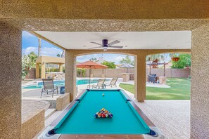 Terrace/patio - Scottsdale Style Meets Family-Friendly Fun! Spacious home with a yard and pool. (Scottsdale)