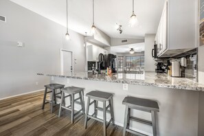 Fridge, microwave, oven, stovetop - Sunny & stylish home with private pool, central AC, W/D & firepit (Glendale)