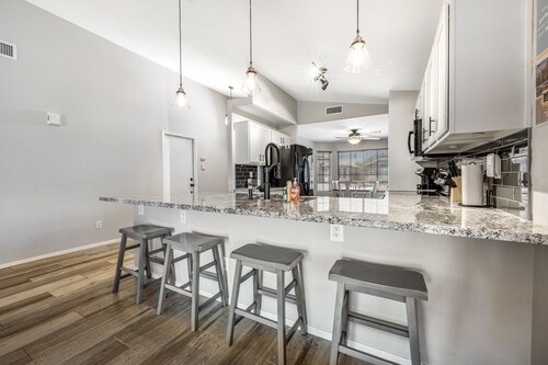 Sunny & stylish home with private pool, central AC, W/D & firepit