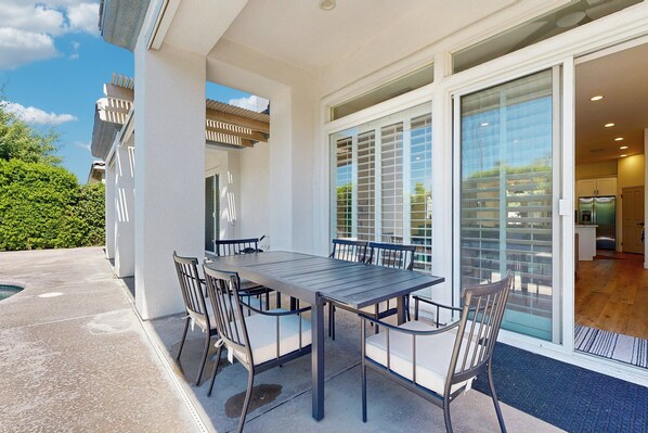 Outdoor dining - Quiet Dog-Friendly Desert Getaway w/ Private Pool, Spa & Mountain Views (Palm Desert)