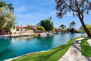 Exterior - Wonderful waterfront condo with pool, private balcony & fast WiFi - dog-friendly (Tempe)