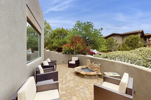 Terrace/patio - Peaceful Sedona Retreat | Dog-Friendly | Fire pit, Patio, Trails Nearby (Sedona)