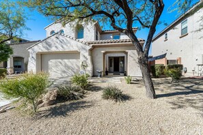 Exterior - Well-located home with private pool, AC, fast WiFi & W/D - great for snowbirds (Peoria)