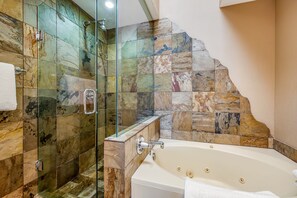 Shower, hair dryer, towels - Luxurious ground floor Condo w/ shared pool & hot tub, overlooking the Lagoon (Scottsdale)
